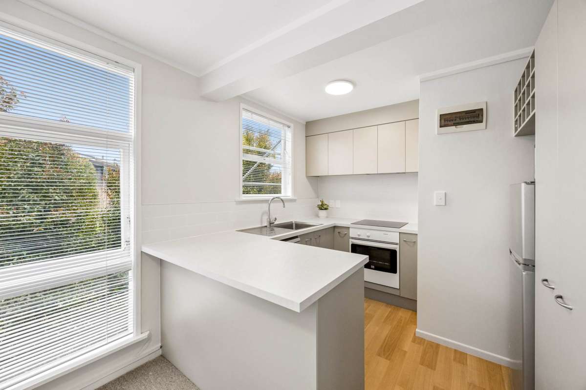 3/27 Piccadilly Place_3