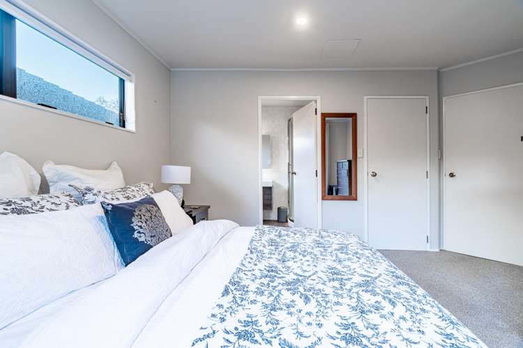 1/8 Mandica Place Sunnynook_12