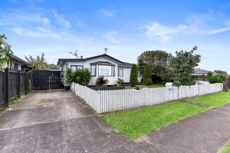 127 Maplesden Drive Clendon Park_17