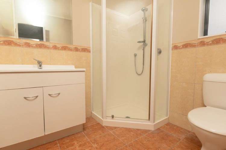 10 Exotic Place Massey_8