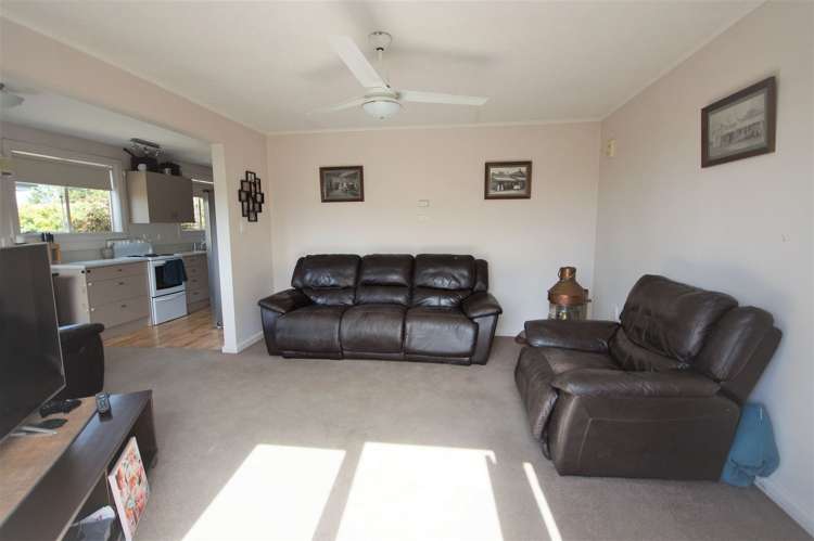 6 Lyndon Street Waiau_2