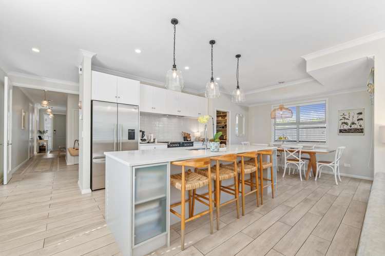 2 Glen Bridge Lane Harewood_2