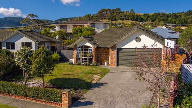 57 Kingsford Drive Stoke_1