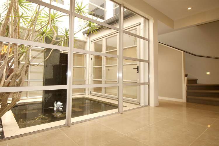 53 Coachman Drive Flat Bush_3