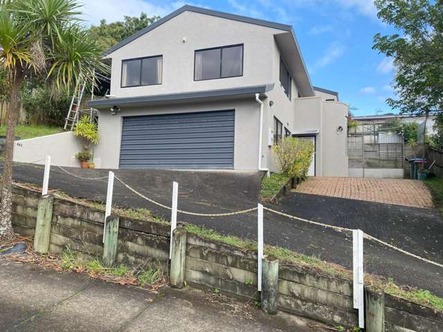 Spacious 3-Bedroom Home with Ensuite & Interna...