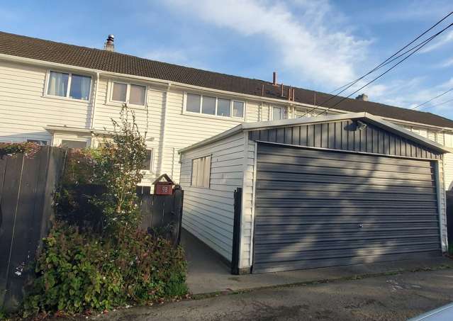 4 bedroom townhouse in friendly neighborhood