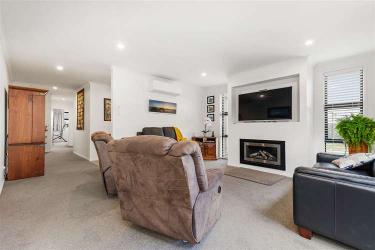 65 Trewern Avenue Chartwell_2