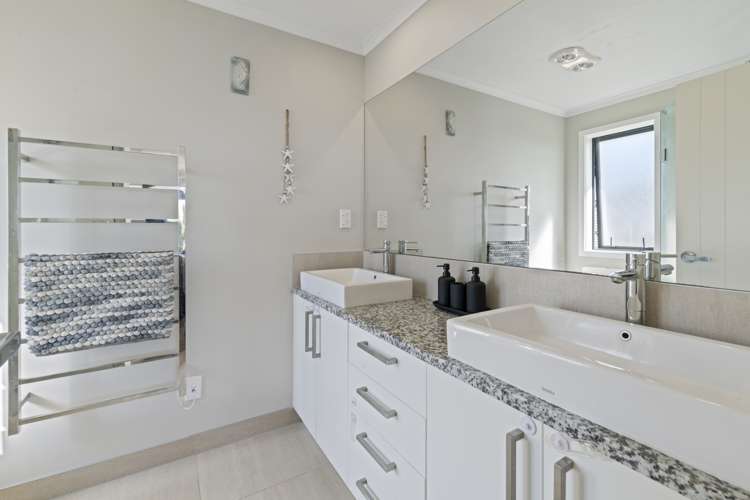 11b Karioitahi Road Waiuku_11