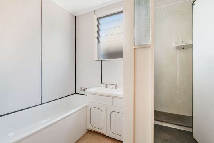 14 Kathy Terrace Stanmore Bay_13