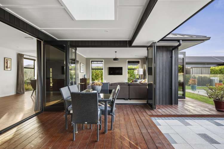 42 Alan Livingston Drive Cambridge_16