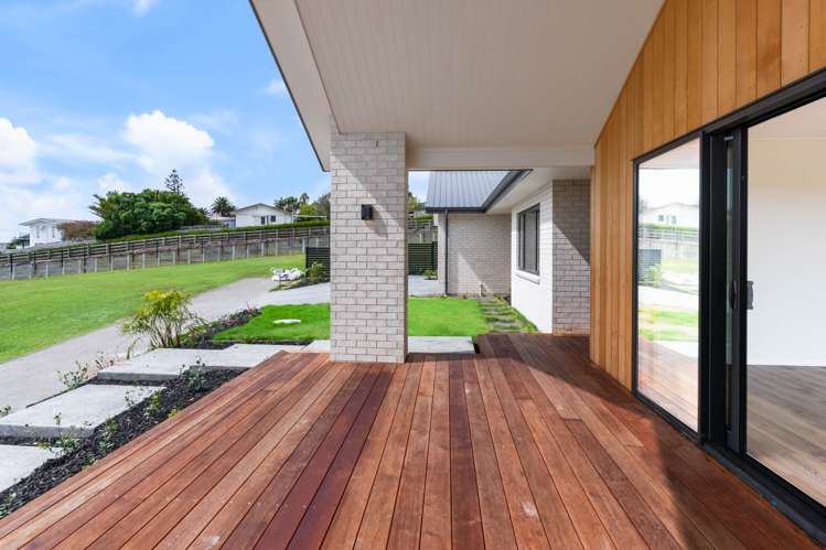 15 Anehana Place Stanmore Bay_24