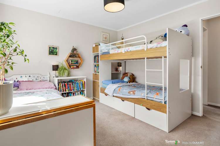 165a Queens Drive Lyall Bay_9