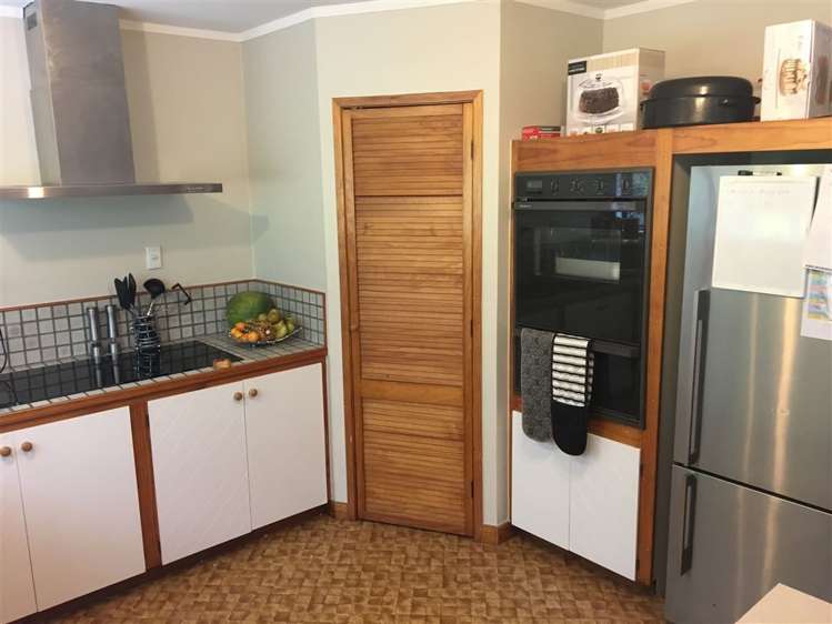 2/9 Squirrel Lane Browns Bay_12