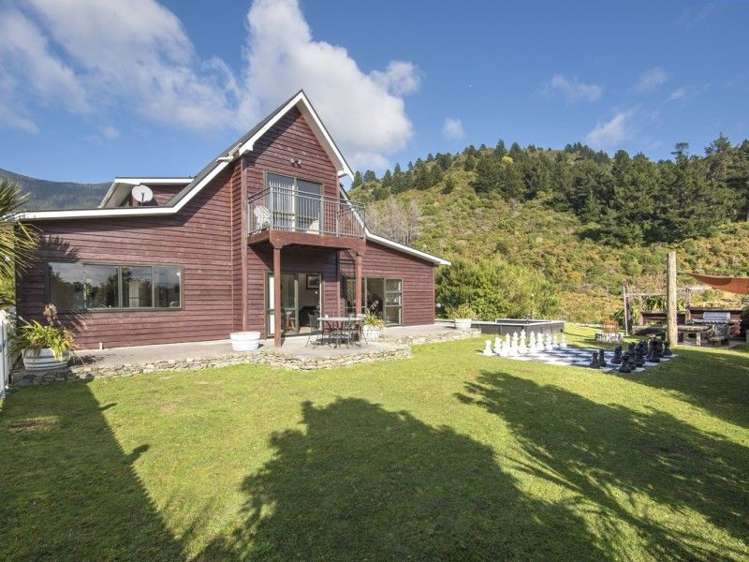 112 Boons Valley Road Waikawa_34