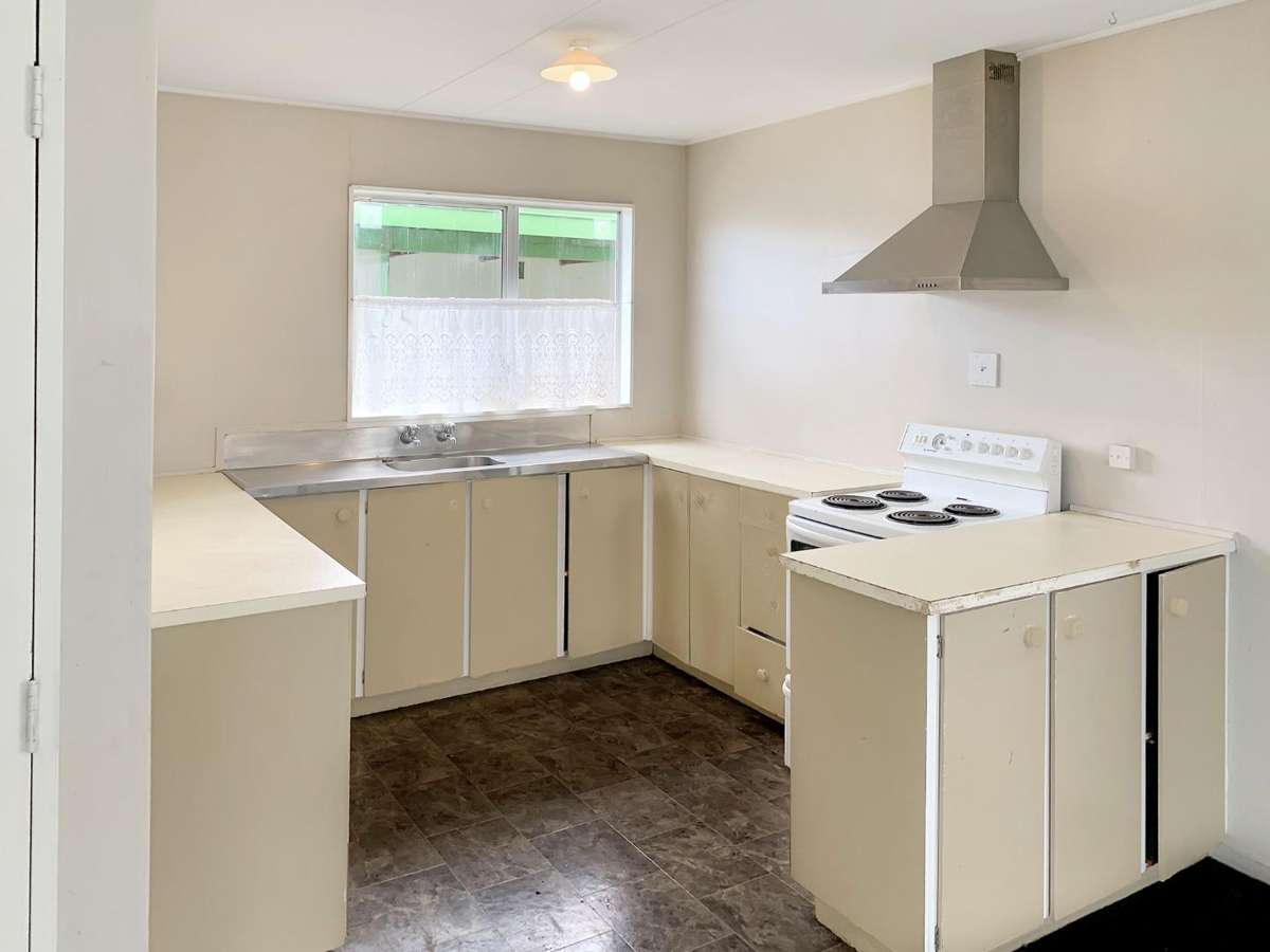 2 Bedroom Unit in Flaxmere 2