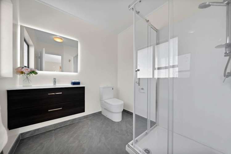 2/1 Belmere Rise Farm Cove_14