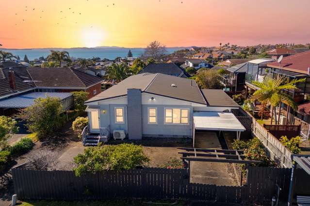 Contemporary Comfort, Coastal Convenience