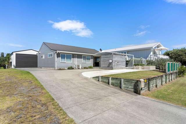 Coastal Living On the Golf Course