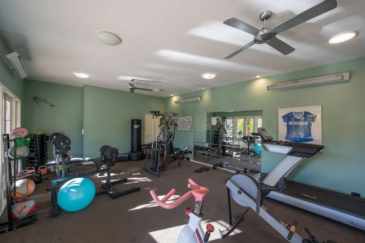 23/24 Quiet Woman Way Monaco_11