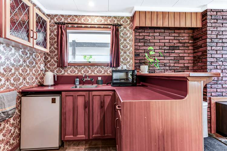 29 Ashurst Avenue Pukete_13