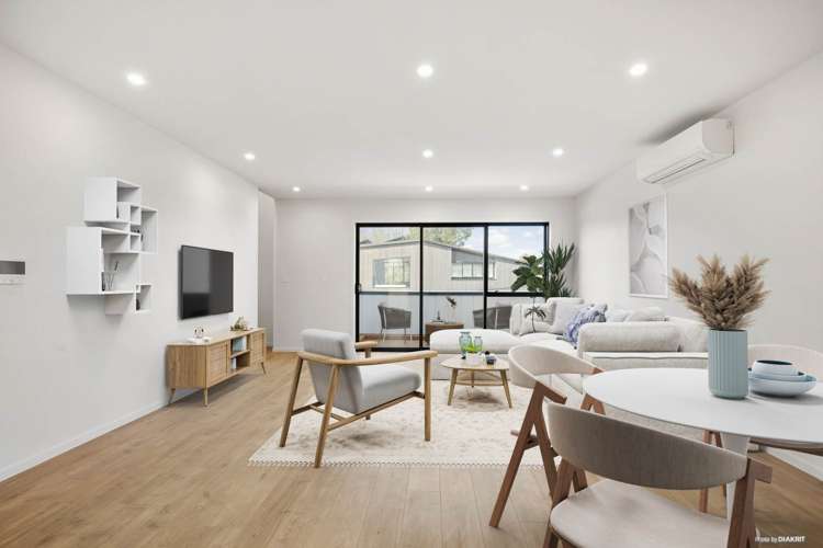 2/258 Lake Road Hauraki_15