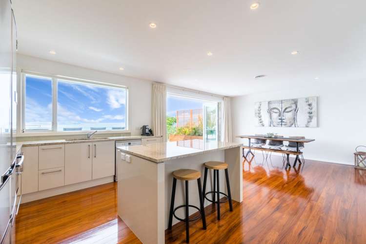 32 Arama Avenue Titirangi_10