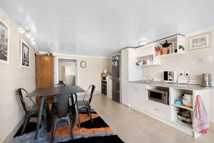 7 Taipari Road Te Atatu Peninsula_16