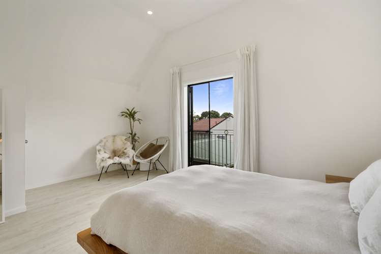 3/52 Taharoto Road Takapuna_14