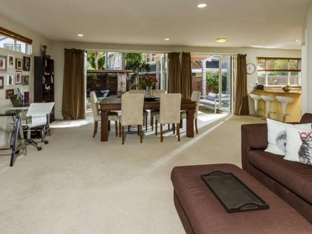 2/21 Bevyn Street Castor Bay_1