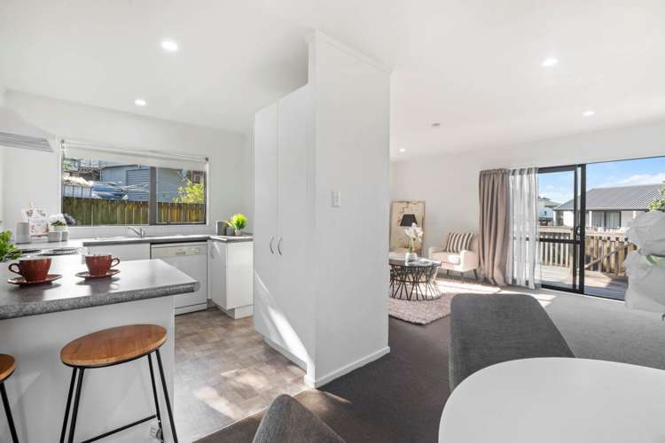 1/87 Athena Drive Totara Vale_8