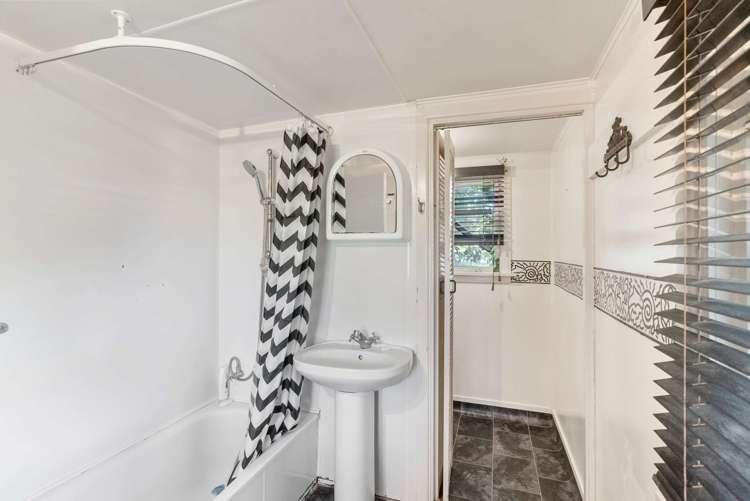 67a Dunns Avenue The Pines Beach_11