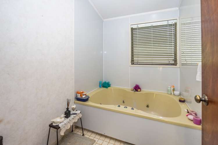 131 Amanda Avenue Dinsdale_21