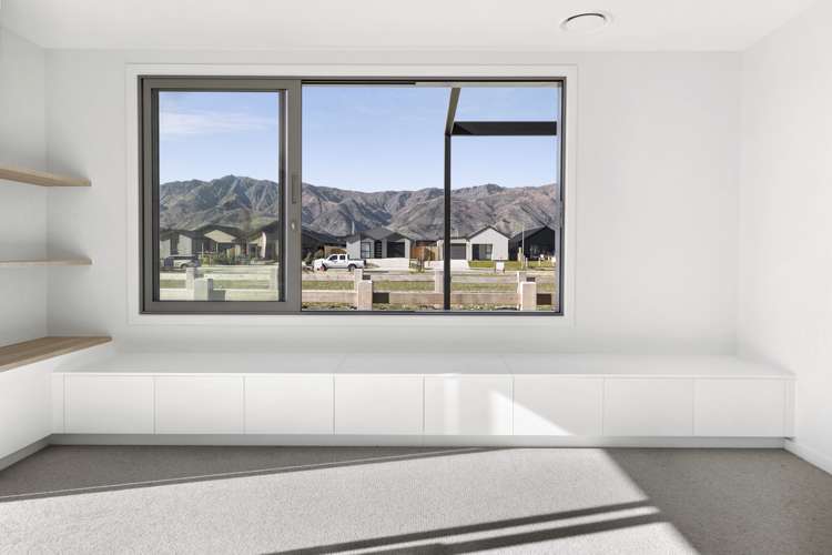 146 Burdon Loop Lake Hawea_6