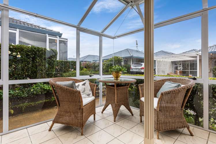 2/10 Gerard Way Saint Johns_5