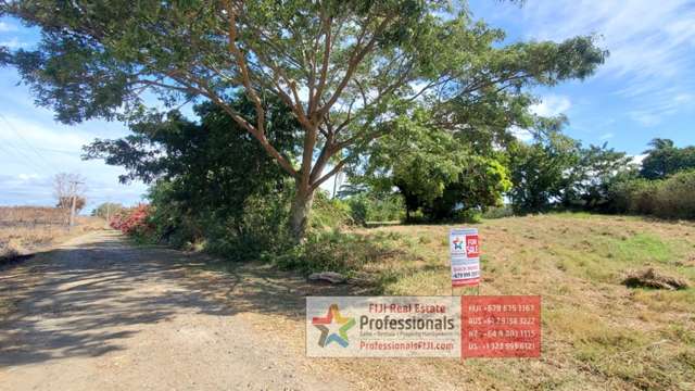 BUILD YOUR FIJI DREAM HOME BY THE BAY AND KEEP YOUR YACHT AT THE MARINA!