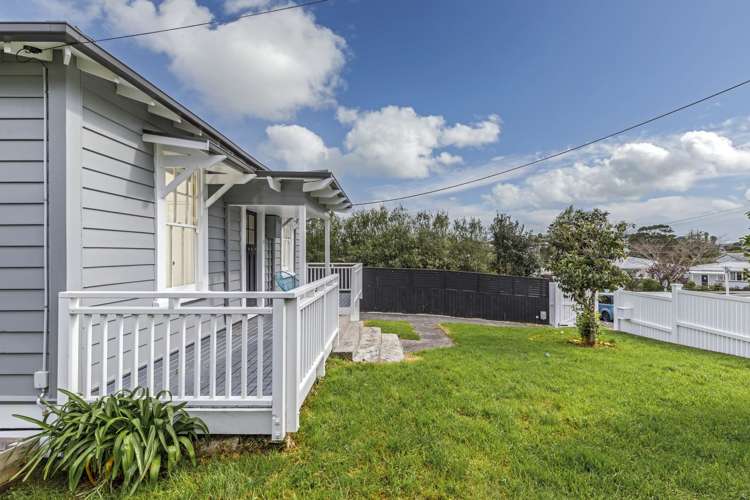 3 Ozone Road Stanmore Bay_16