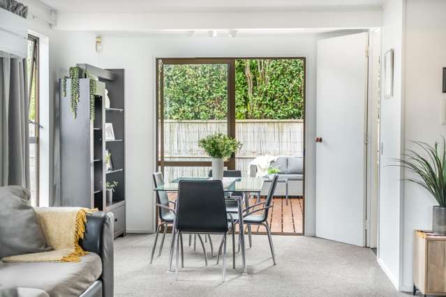 1 Garth Lane Maoribank_2