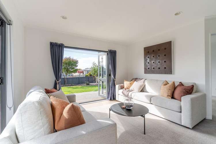 23 Charles Street Carterton_7