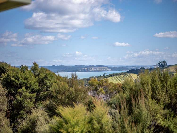 18 Lichen Grove Russell_25