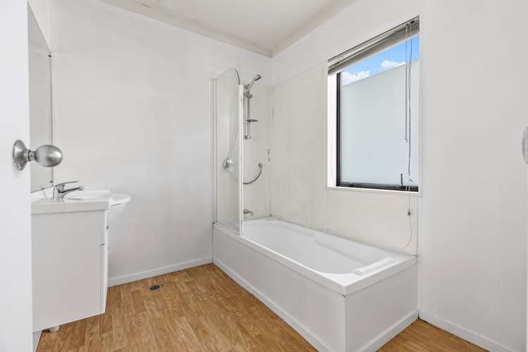 8/17 Harbour View Road Te Atatu Peninsula_10