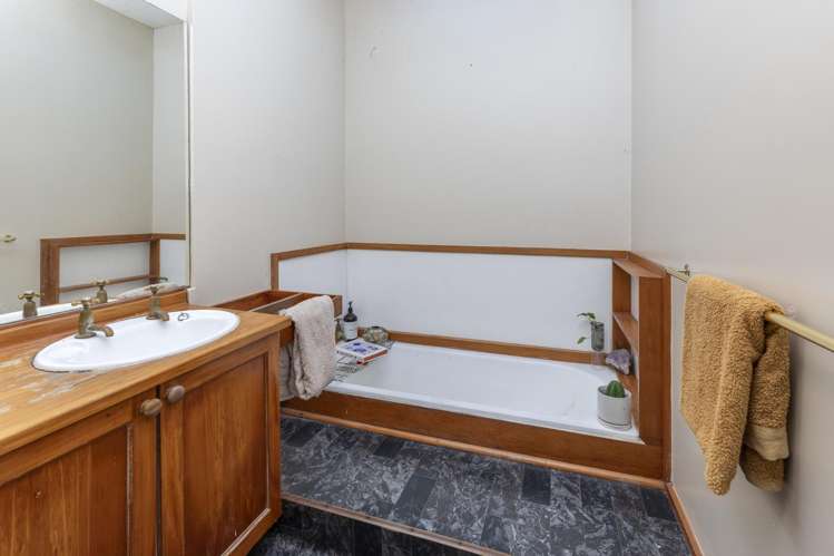 13 Roosevelt Avenue Saint Albans_11