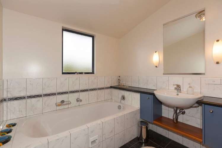 220b Cambridge Street Levin_18