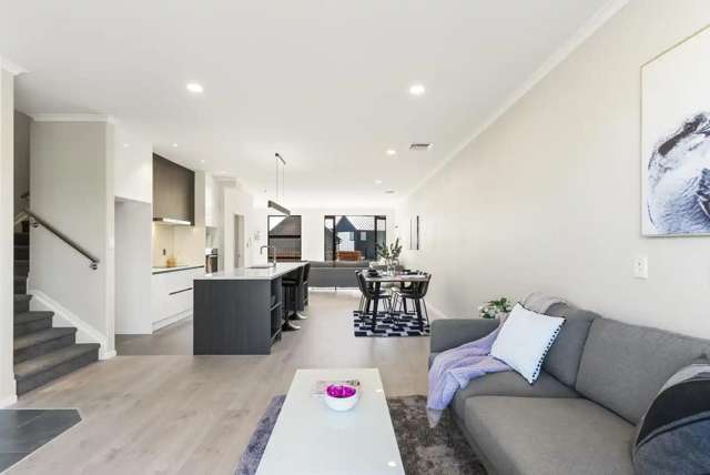 5 Lark Lane Whitford_2