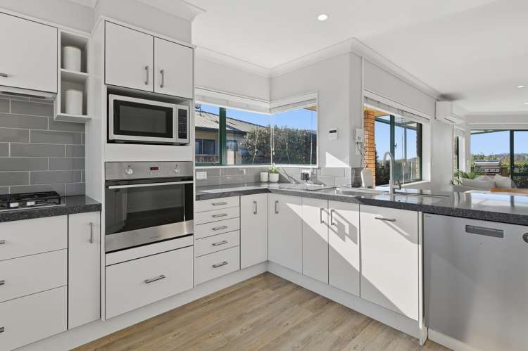 54 Mahonia Place Pyes Pa_5