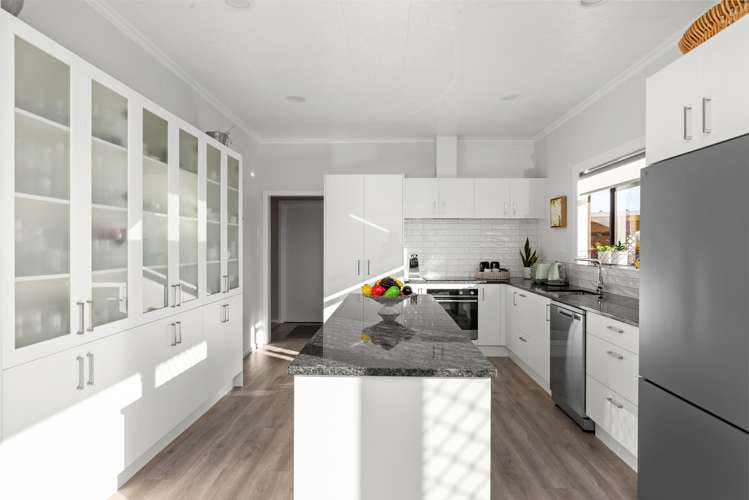 233 Kennedy Road Onekawa_2