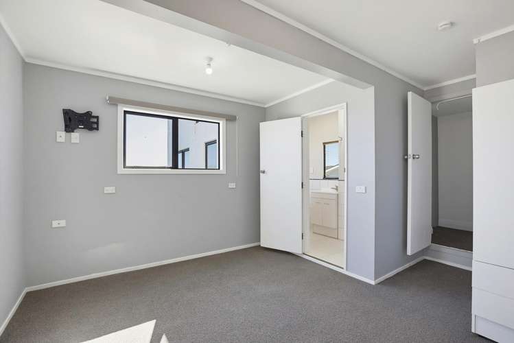 27 Eskdale Road Papakowhai_11