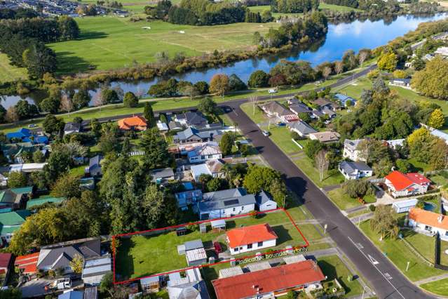 Great Potential on a Generous 1,194m2 Section