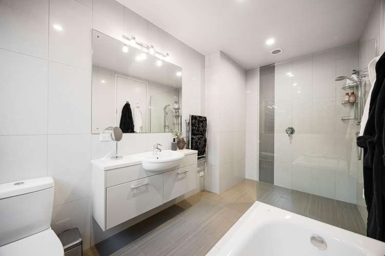 104 Shelter Drive Greenhithe_23