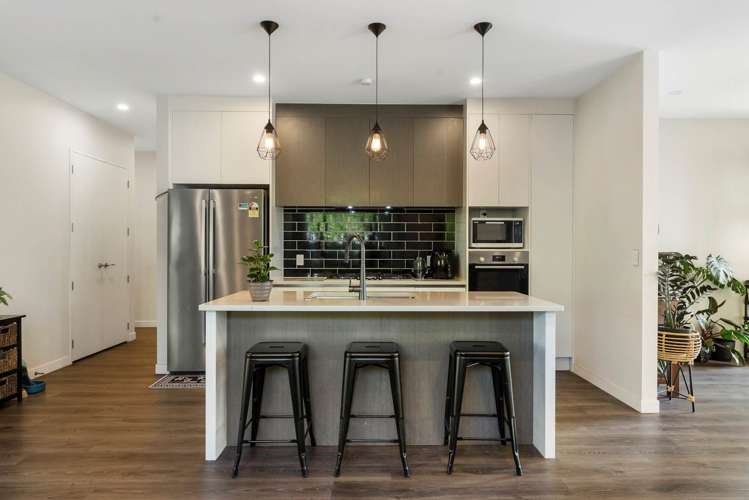 9 Te Aparangi Crescent Papakura_15