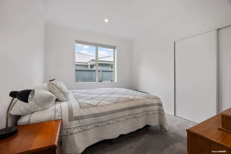 9 Taikura Avenue Red Beach_7